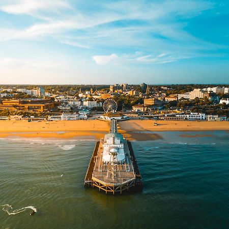 Stunning Beach Themed 2 Bed Apartment Bournemouth Exteriör bild