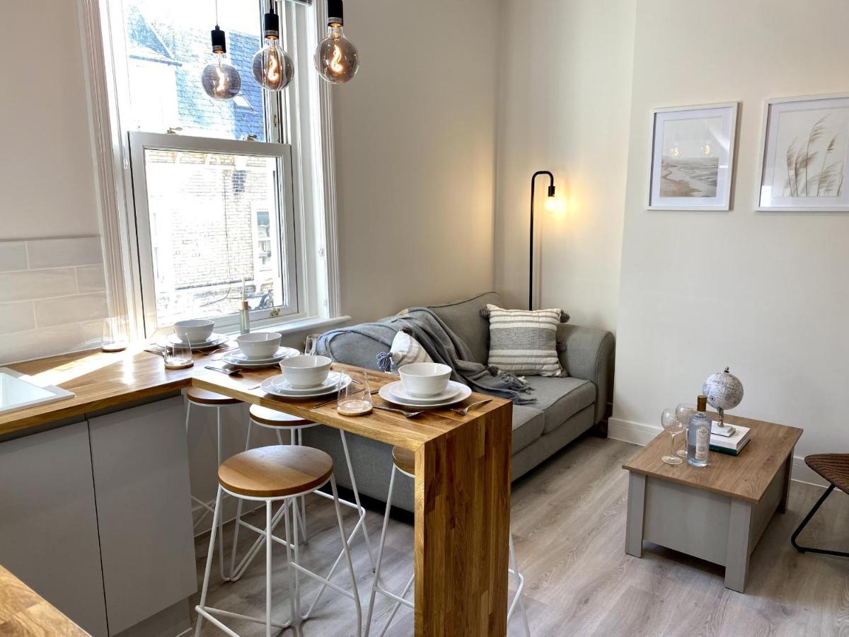 Stunning Beach Themed 2 Bed Apartment Bournemouth Exteriör bild