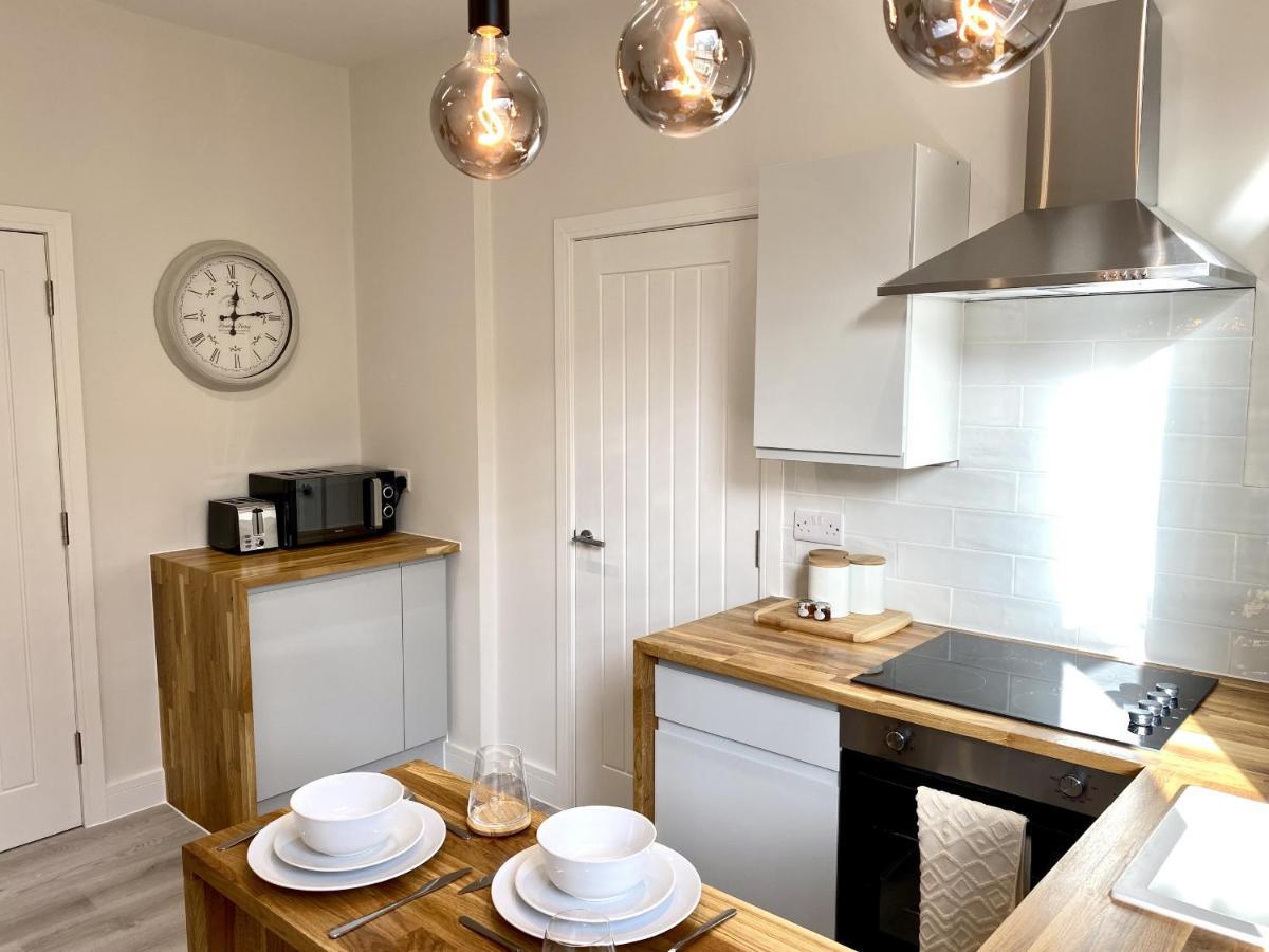 Stunning Beach Themed 2 Bed Apartment Bournemouth Exteriör bild