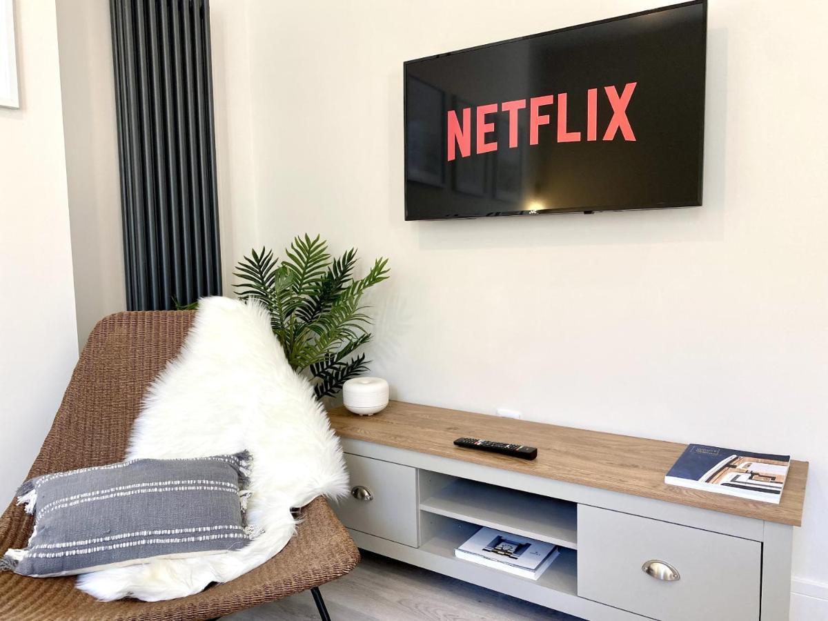 Stunning Beach Themed 2 Bed Apartment Bournemouth Exteriör bild